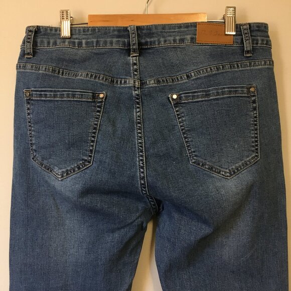 B.S. Jeans Blue Denim Ankle Jeans With Rhinestones + Pearls - Picture 7 of 16